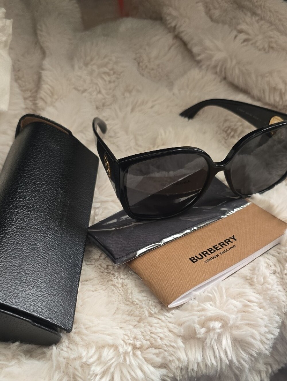 Burberry 0BE4290 Sunglasses - Picture 10 of 14